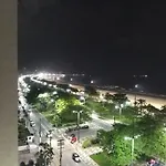 Apto Frente A Praia Em Santos